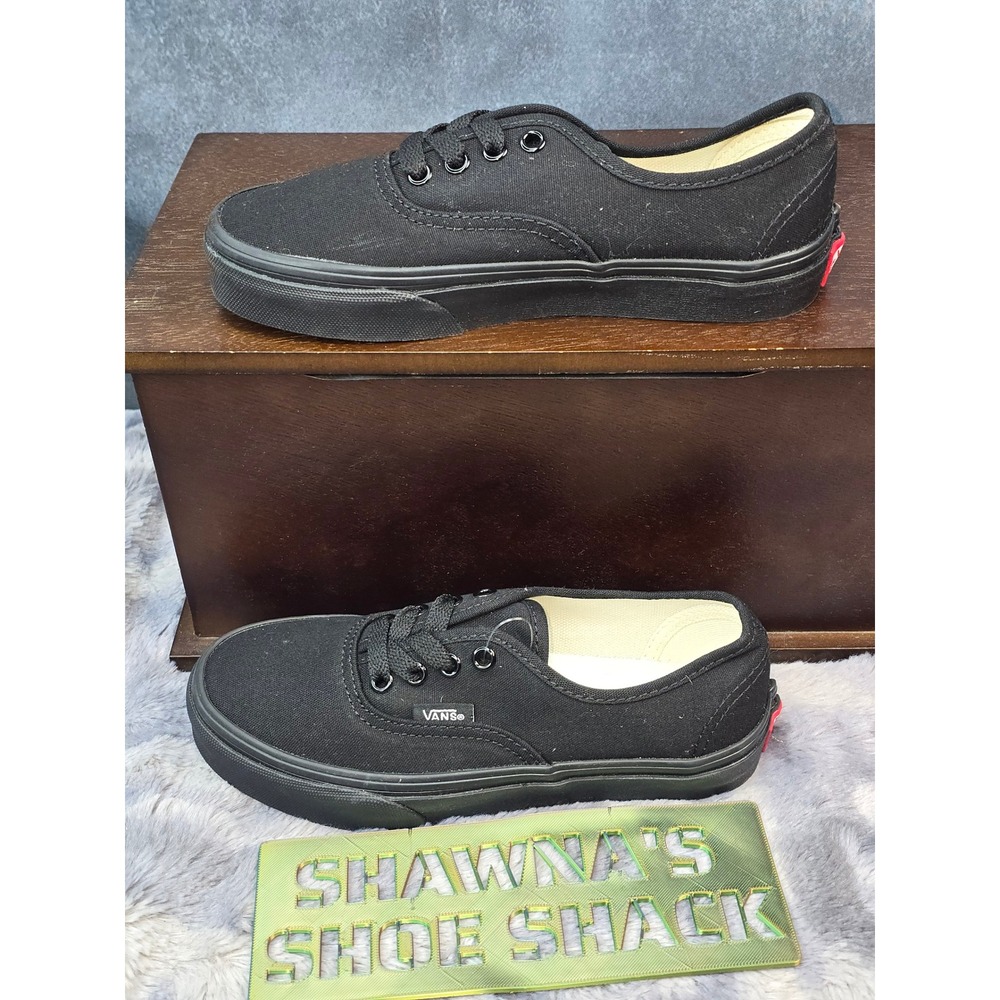 NWOT Vans Authentic Sneakers Black Canvas Low Top Kids Size 1.5